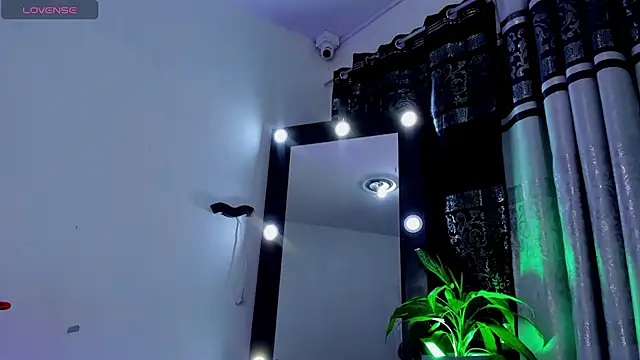 katiee11's Webcam Show