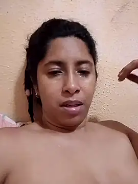 hotaniani Adlı Modelin Canlı XXX Sohbeti