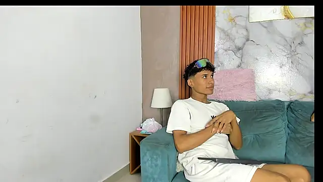 BOUL_GUYS Live XXX Chat