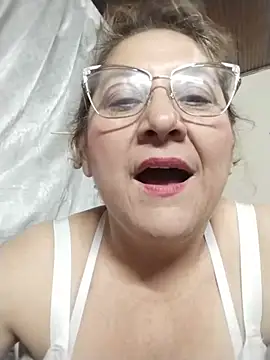 JULIETA_21-: απευ θείας συνομιλία ΧΧΧ