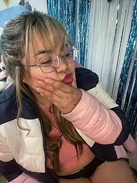 Lindalatina2001's Live XXX Chat