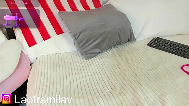 MilaVelour's Live XXX Chat