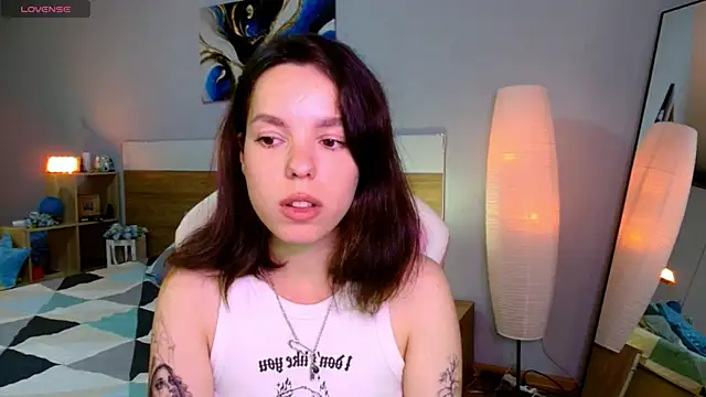 Chat +18 de Maya_Campbell ao vivo