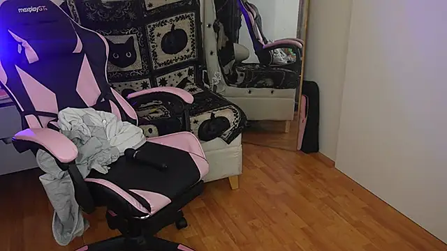 ari_kat's Live XXX Chat