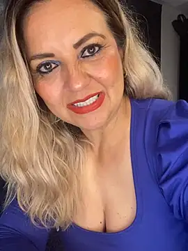Azaahara_ লাইভ XXX চ্যাট