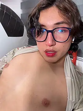 -BlueOpal- Adlı Modelin Canlı XXX Sohbeti