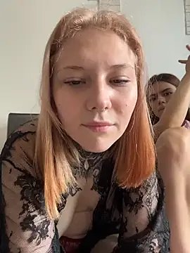 Chatroom XXX en direct de FionaMurr