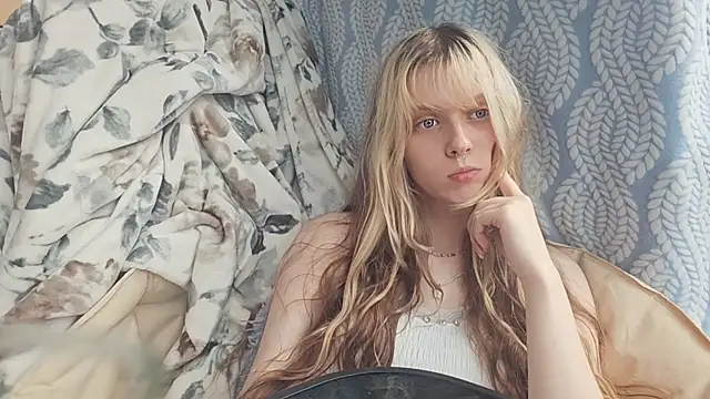 CowledScript's Live XXX Chat