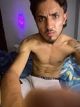Chat XXX en directo de Kriss_Edwards