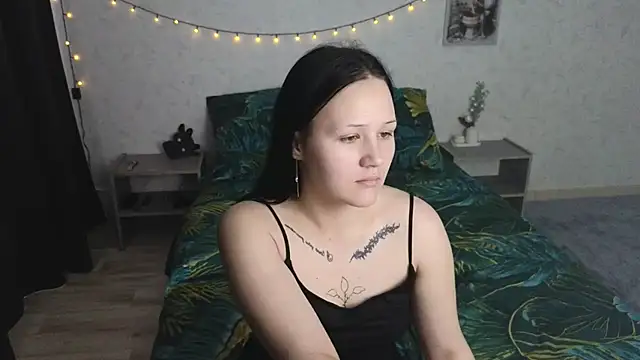 Chat +18 de Tori_cute ao vivo