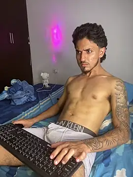 Kriss_Edwards' Live XXX Chat