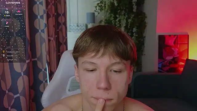 cuMte_boy 即時 XXX 聊天