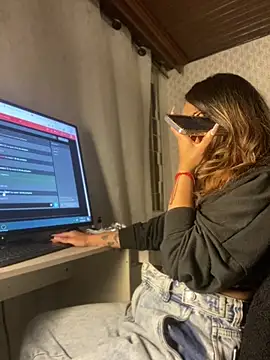 DiosaPink_'s Live XXX Chat