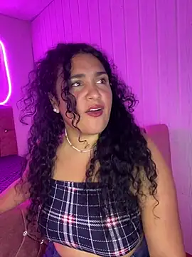 Taylor_Boobs2 Adlı Modelin Canlı XXX Sohbeti