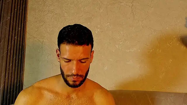 Jacob_Benelli Adlı Modelin Canlı XXX Sohbeti