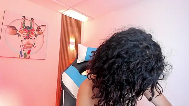 Emily_bruss Adlı Modelin Canlı XXX Sohbeti
