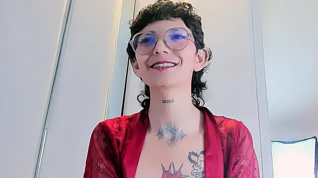 Calioperoux's Live XXX Chat