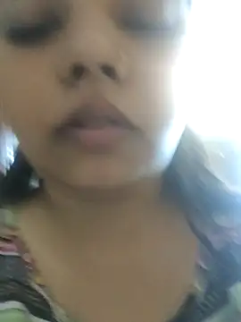 BuxomCutie Show in webcam