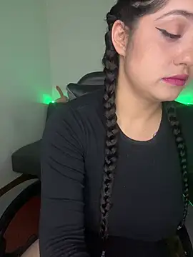 Amyy_1's Live XXX Chat