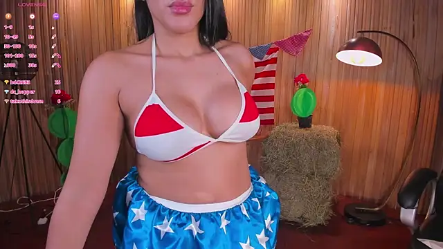 CharlotteCox_ Chat XXX in diretta