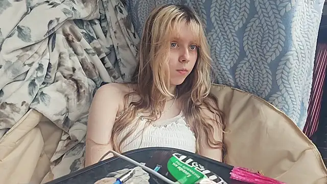 CowledScriptn Live XXX chat