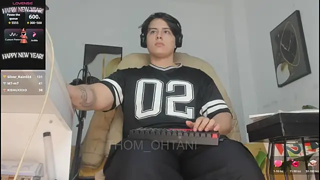 Thom_Ohtani Chat XXX in diretta
