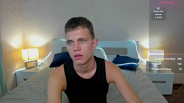 XXX chat uživo modela m0neyken