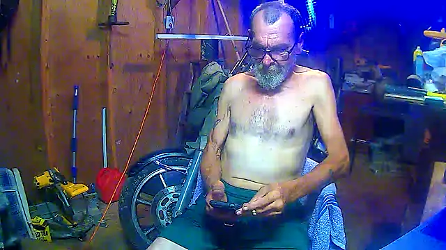 צ'אט XXX בשידור חי של Aldick68