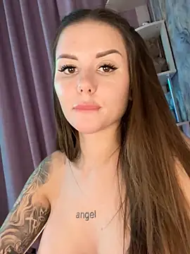 Czat XXX na żywo – Alina_Vibe_Me