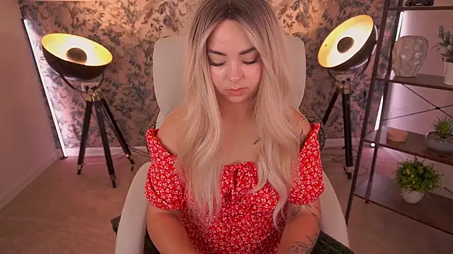 SusieWood Obrolan Langsung XXX