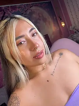 دردشة ManuelaVeeleez الجنسية المباشرة