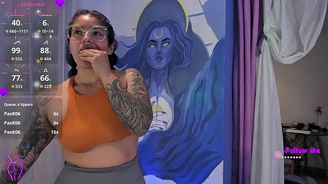 Онлайн чат XXX witchviolet