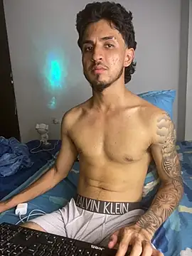 Kriss_Edwards' Live XXX Chat