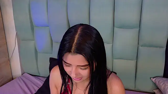 Emilyy05_のライブXXXチャット
