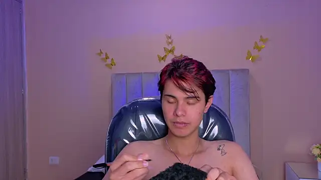 Derek_Sinn 即時 XXX 聊天