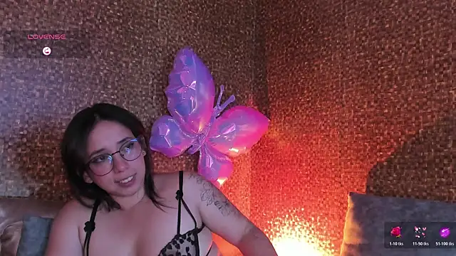 Apartment28's Live XXX Chat