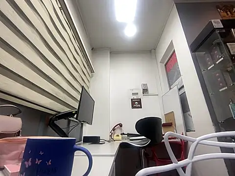 leah_shainee's Live XXX Chat