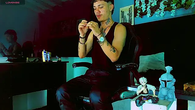 HannibalLester 라이브 XXX 채팅