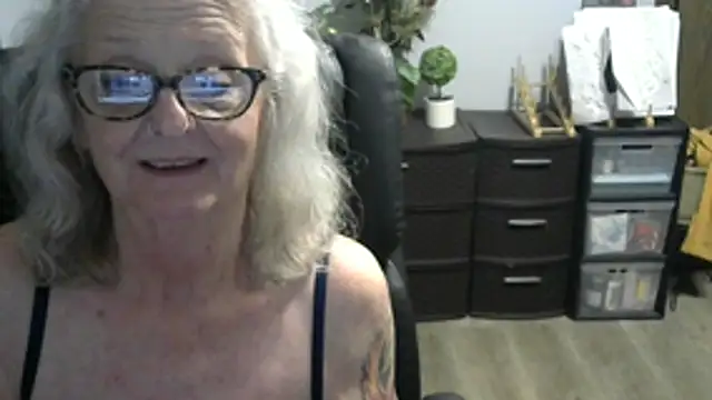 Živý XXX chat Joleendelacroix