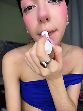 Emily-hottson Chat XXX in diretta