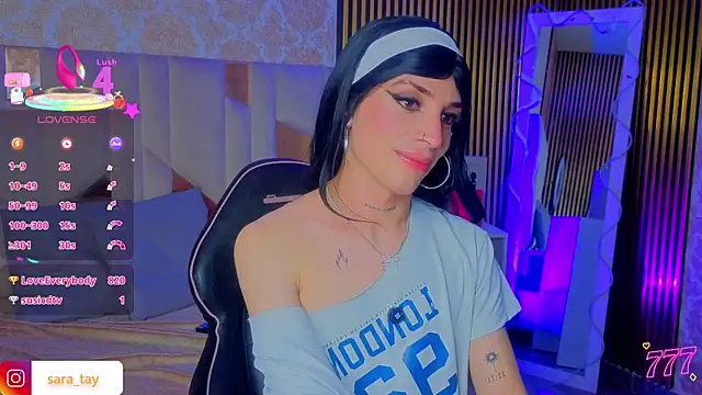 boyfox_tay Show in webcam