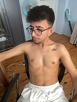 Alevderlerrs Live XXX-Chat