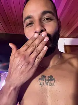 Chat +18 de bigblack0111 ao vivo
