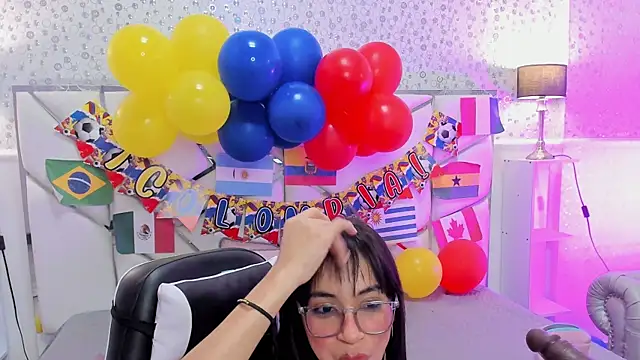Chat +18 de GabbieSkinny ao vivo