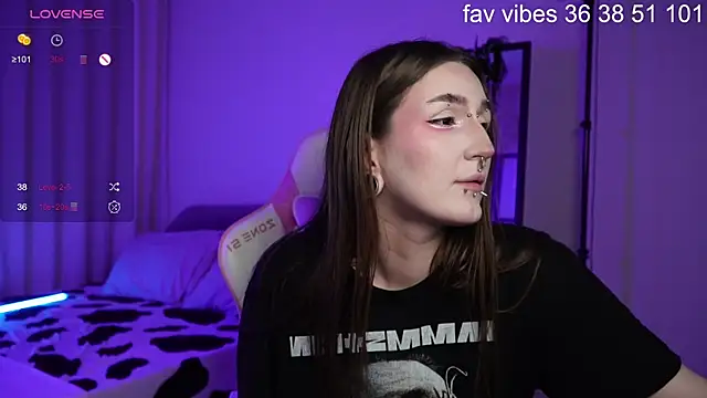 Онлайн чат XXX Alice_Goth