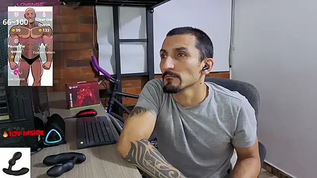 צ'אט XXX בשידור חי של Marck_Muscle