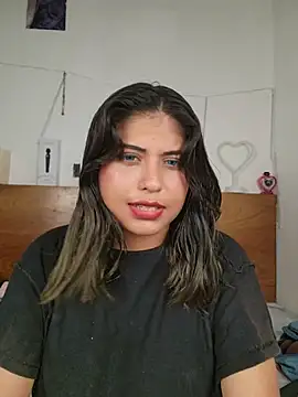 azulzulix Adlı Modelin Canlı XXX Sohbeti