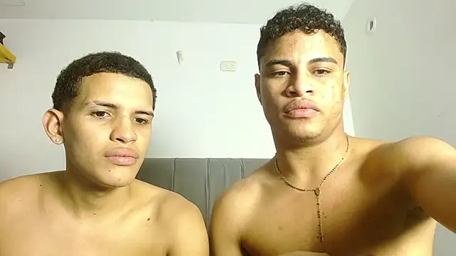 Chat XXX en directo de Jose_And_Daniel