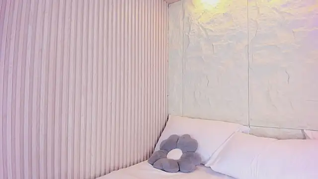 Dulce_Vict's Live XXX Chat
