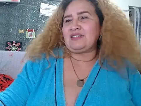 Perla1981-- – Naživo XXX chat
